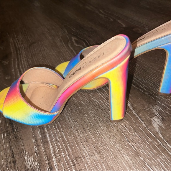 Multicolor Comfortable and cute heels - Picture 3 of 5